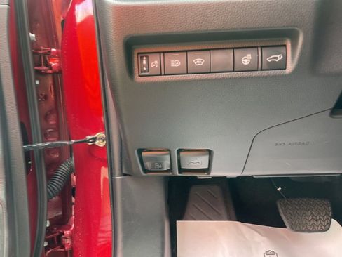 Used 2023 Toyota RAV4 XLE Premium image 23