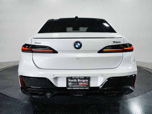 Used 2023 BMW 760i xDrive image 7
