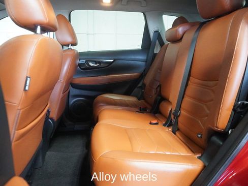 Used 2018 Nissan Rogue SL image 9