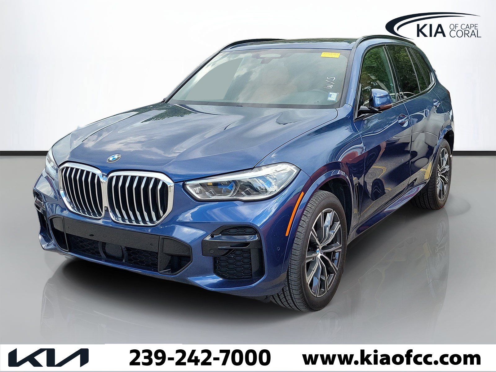 Used 2022 BMW X5 sDrive40i w/ M Sport Package RWD image 3