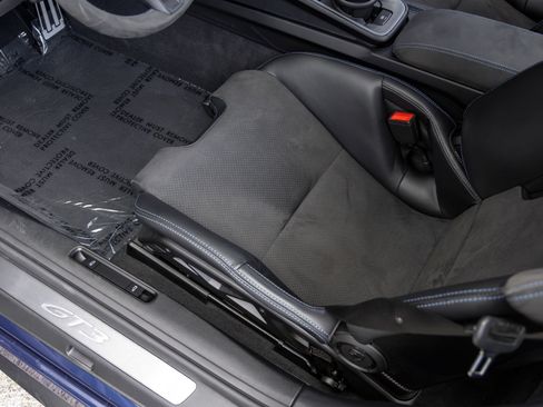 Certified 2026 Porsche 911 GT3 RWD image 29