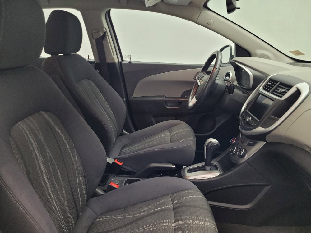 Used 2020 Chevrolet Sonic LT w/ Convenience Package FWD image 21