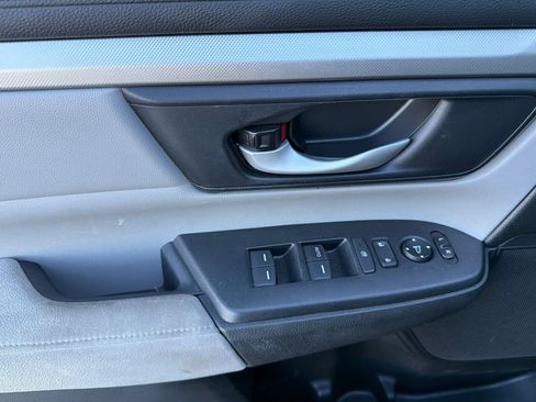 Used 2017 Honda CR-V LX image 10