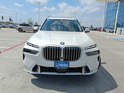 Used 2024 BMW X7 xDrive40i w/ Executive Package AWD/4WD image 2