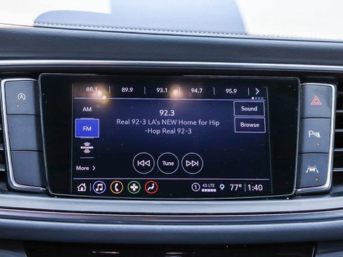 Used 2023 Buick Enclave Essence FWD image 18
