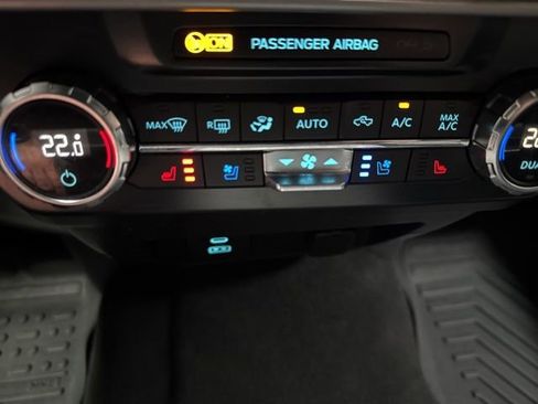 Used 2022 Ford F250 Lariat w/ Camper Package image 5