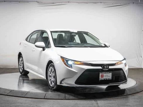 Certified 2023 Toyota Corolla LE image 5