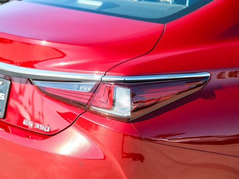 Used 2019 Lexus ES 350 w/ Premium Package image 9