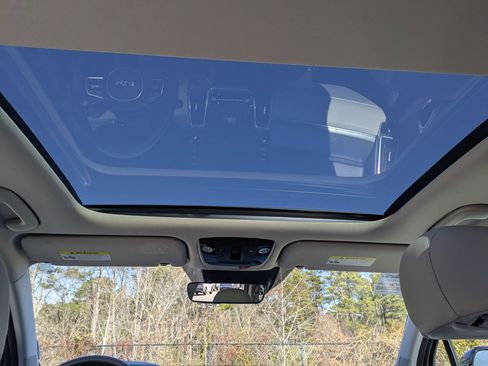 Used 2023 Kia Sorento SX image 24