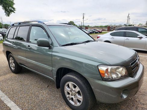 Used 2004 Toyota Highlander Limited FWD image 1