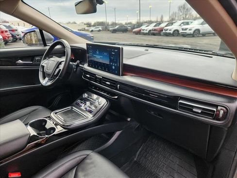 Used 2022 Lincoln Nautilus Reserve image 15