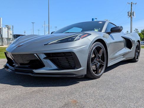Used 2023 Chevrolet Corvette Stingray Coupe w/ 1LT RWD image 3