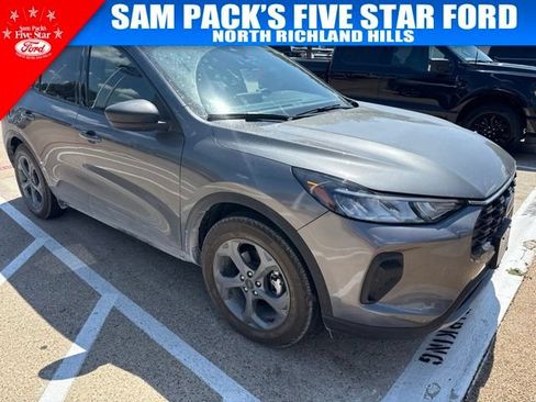 Used 2026 Ford Escape ST-Line w/ Tech Pack #1 FWD image 2
