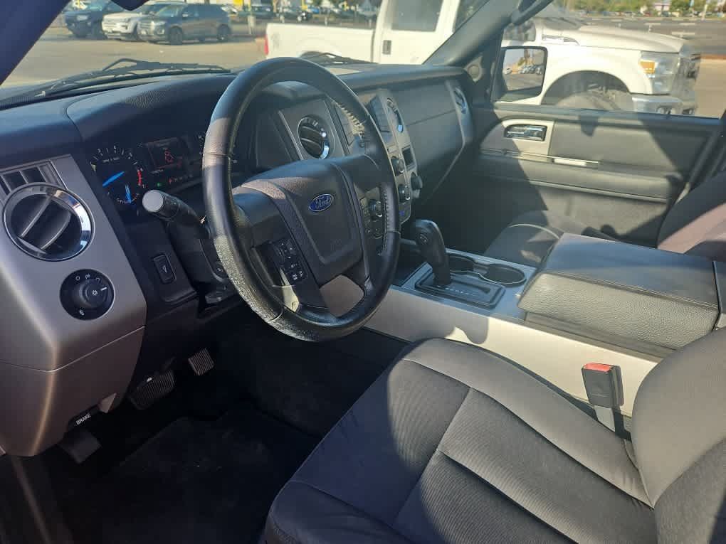 Used 2016 Ford Expedition XLT RWD image 15