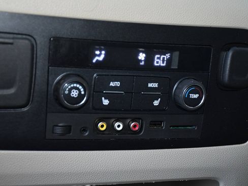 Used 2016 GMC Yukon Denali w/ Open Road Package AWD/4WD image 19