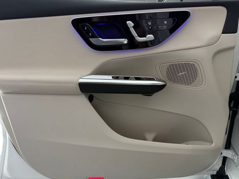 New 2026 Mercedes-Benz GLC 300 image 10