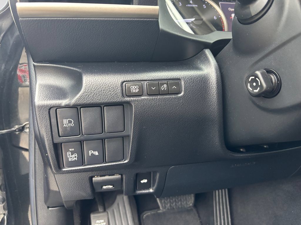 Used 2019 Lexus IS 300 w/ Premium Package RWD image 28