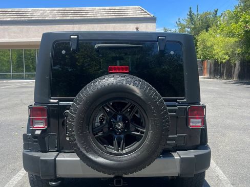 Used 2015 Jeep Wrangler Unlimited Sport AWD/4WD image 7