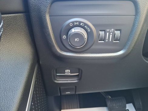 New 2025 Jeep Grand Cherokee Limited w/ Black Appearance Package AWD/4WD image 27