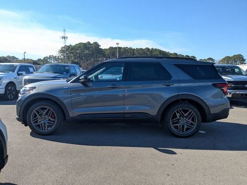New 2026 Ford Explorer ST-Line image 7