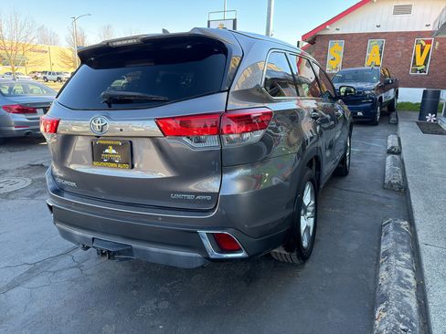 Used 2018 Toyota Highlander Limited image 7
