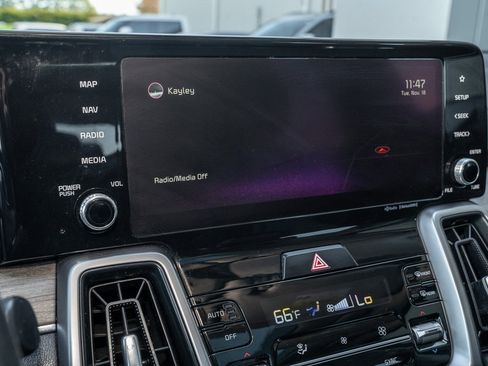 Used 2022 Kia Sorento S w/ Panoramic Sunroof Package image 8