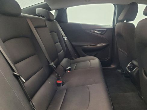 Used 2022 Chevrolet Malibu LT FWD image 19