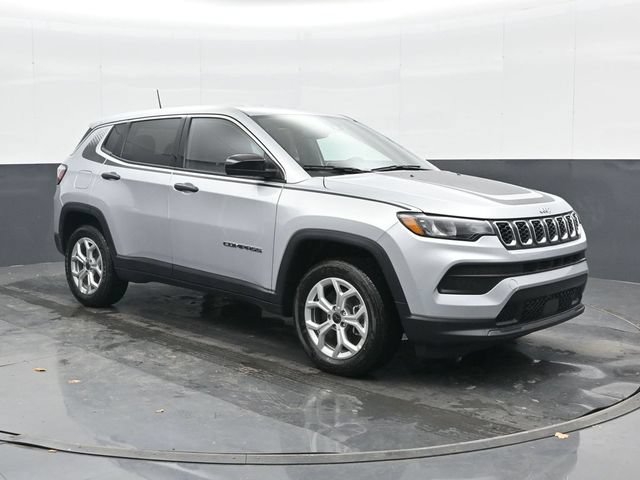 Used 2025 Jeep Compass Sport w/ Mopar Graphics Package AWD/4WD image 1
