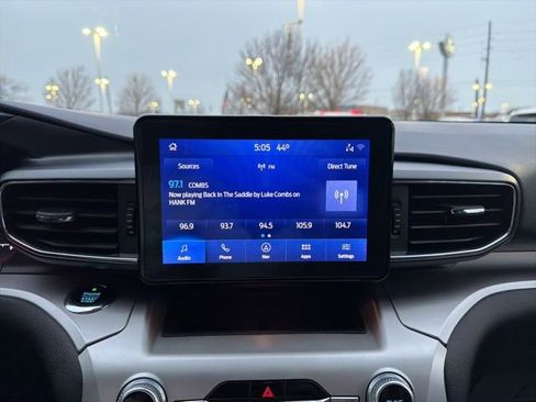 Certified 2021 Ford Explorer XLT w/ Equipment Group 202A image 30