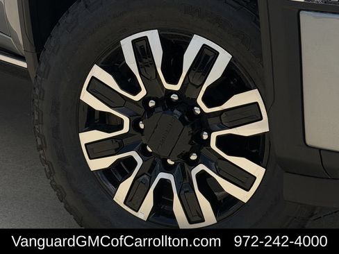 New 2026 GMC Sierra 2500 Denali Ultimate AWD/4WD image 9