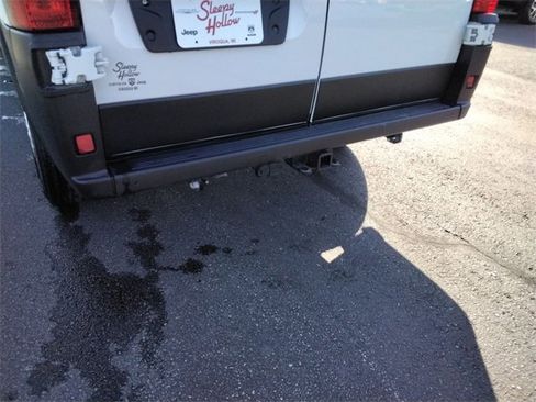 Used 2025 RAM ProMaster 2500 w/ Convenience Group image 15