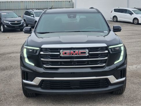 Used 2025 GMC Acadia Elevation image 2