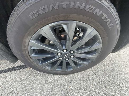 Used 2023 Chevrolet Traverse RS AWD/4WD image 34