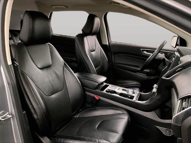 Used 2022 Ford Edge Titanium w/ Equipment Group 301A AWD/4WD image 7