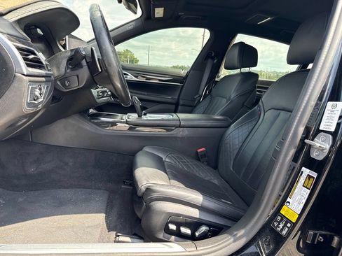 Used 2020 BMW 750i xDrive w/ Executive Package AWD/4WD image 6