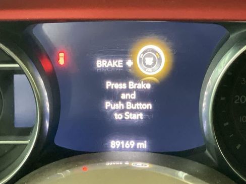 Used 2018 Jeep Wrangler Unlimited Rubicon image 16