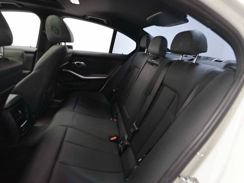 Used 2020 BMW 330i Sedan w/ M Sport Package RWD image 10