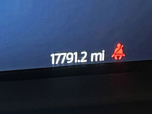 Used 2024 Ford F350 Lariat image 32