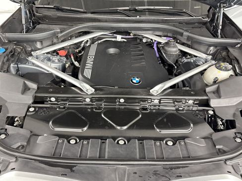 Used 2025 BMW X5 xDrive40i AWD/4WD image 32