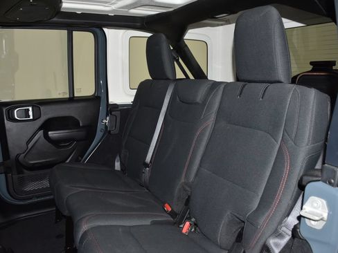 Used 2024 Jeep Wrangler Unlimited Rubicon AWD/4WD image 30