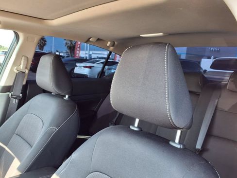 Used 2022 Nissan Altima 2.5 SV w/ SV Premium Package FWD image 18