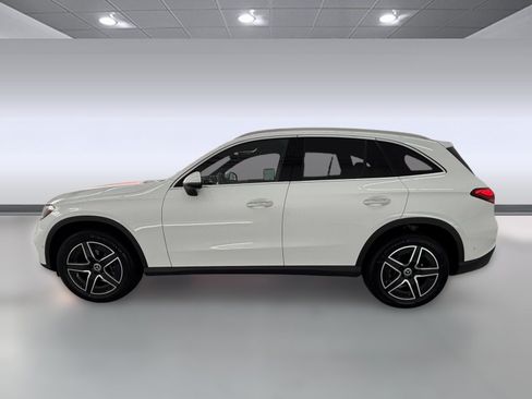 Certified 2026 Mercedes-Benz GLC 300 image 2