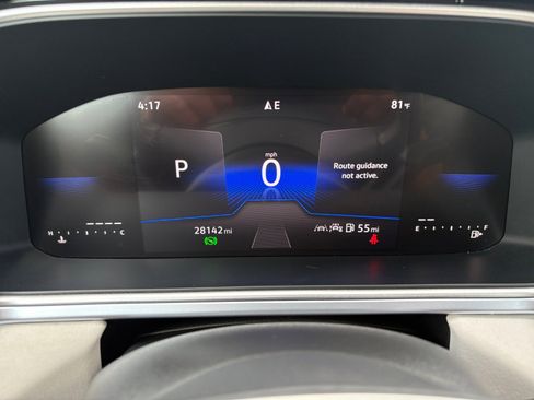 Used 2025 Volkswagen Taos SE image 17