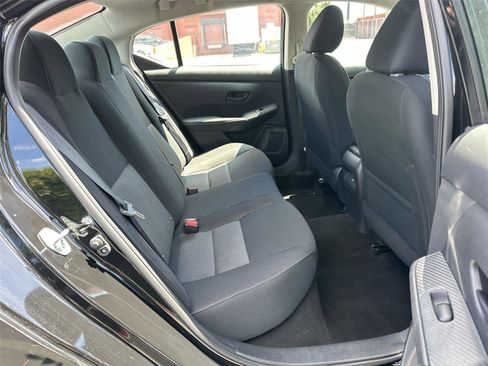 Used 2024 Nissan Sentra SV FWD image 14