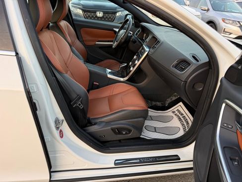 Used 2016 Volvo S60 T5 Premier image 13
