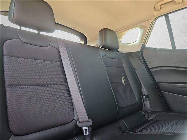 Used 2025 Chevrolet Trax LT FWD image 18
