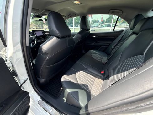 Used 2023 Toyota Camry SE FWD image 12