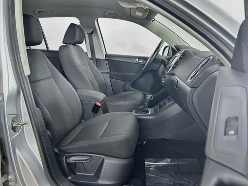 Used 2018 Volkswagen Tiguan Limited FWD image 26