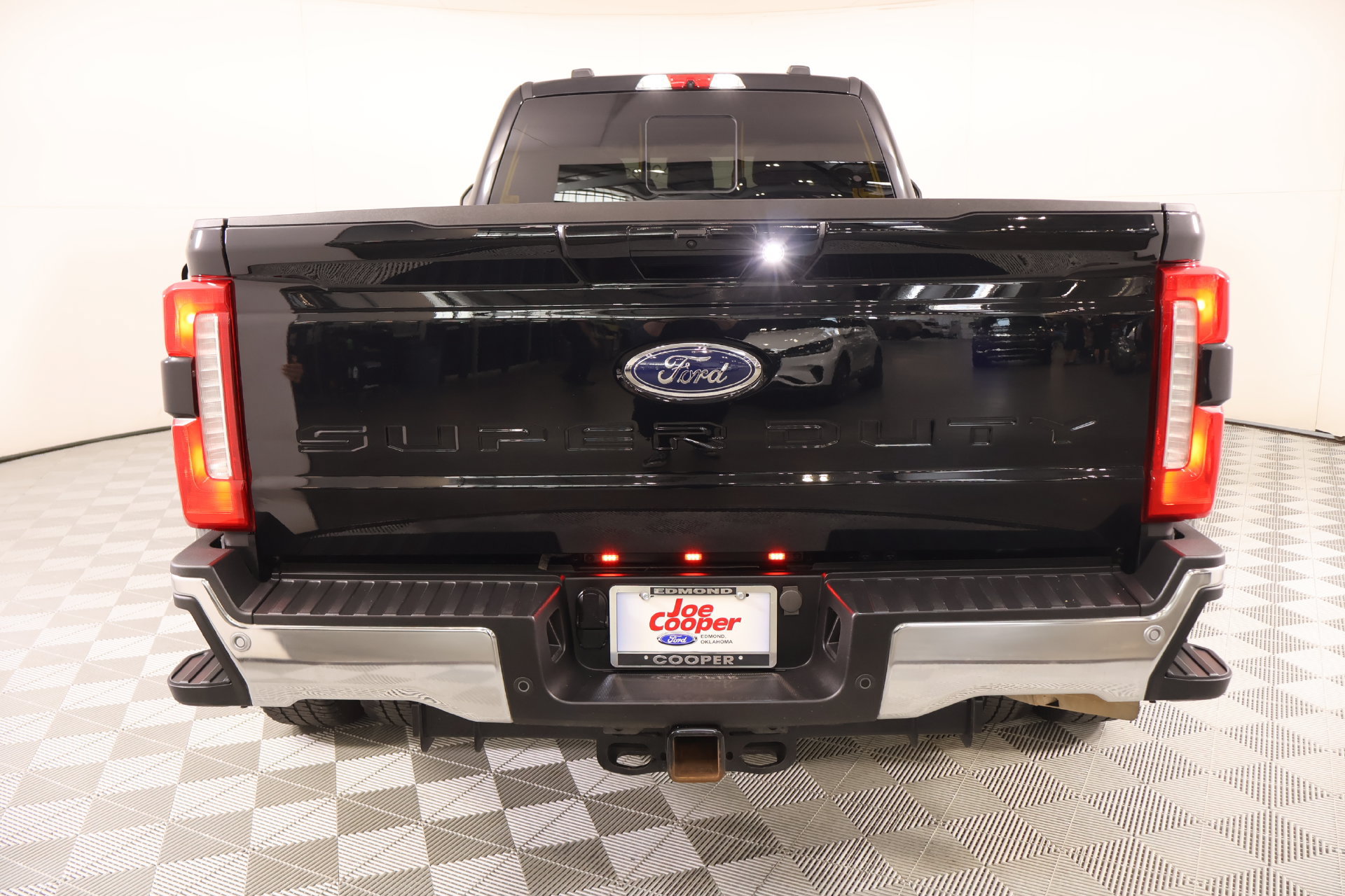 Used 2023 Ford F350 Lariat w/ Lariat Ultimate Package AWD/4WD image 24