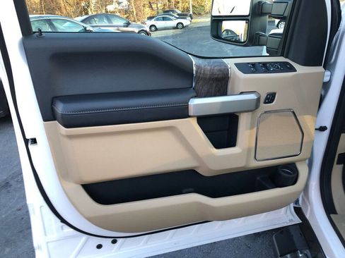 Used 2019 Ford F250 Lariat w/ Lariat Ultimate Package image 10